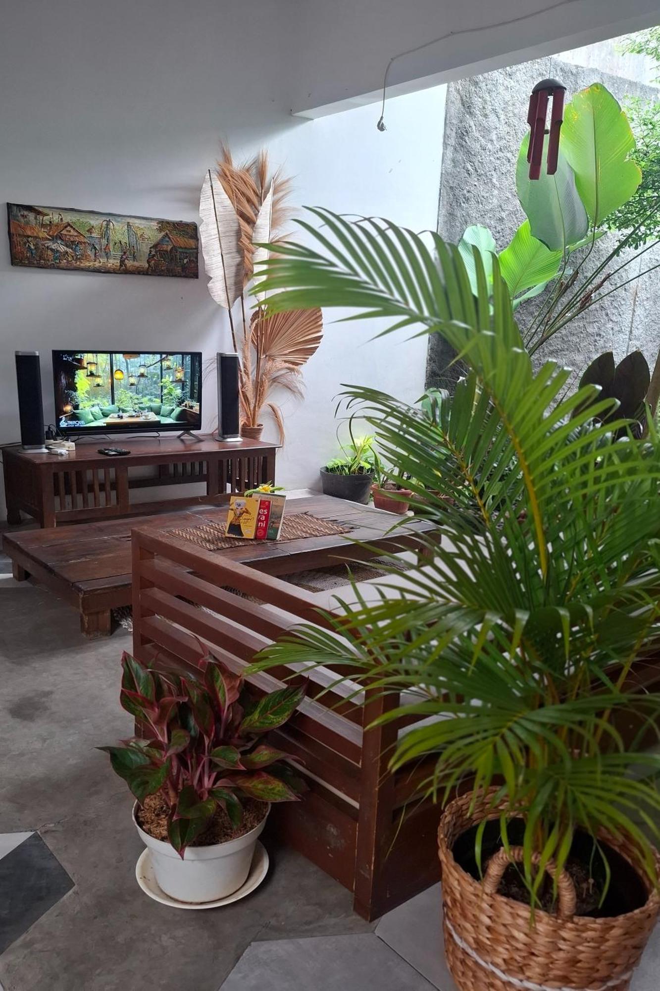 Bring In House Yogyakarta Apartment Exterior photo